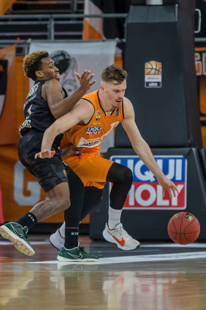 郑钦文在比 郑钦文在比