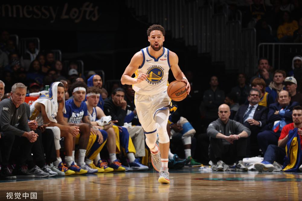 在接受采访 在接受采访